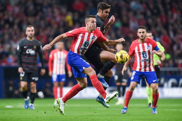 美记：德拉蒙德受伤后在球员通道坐上了轮椅（美媒：德拉蒙德受伤后在球员通道被推上轮椅）