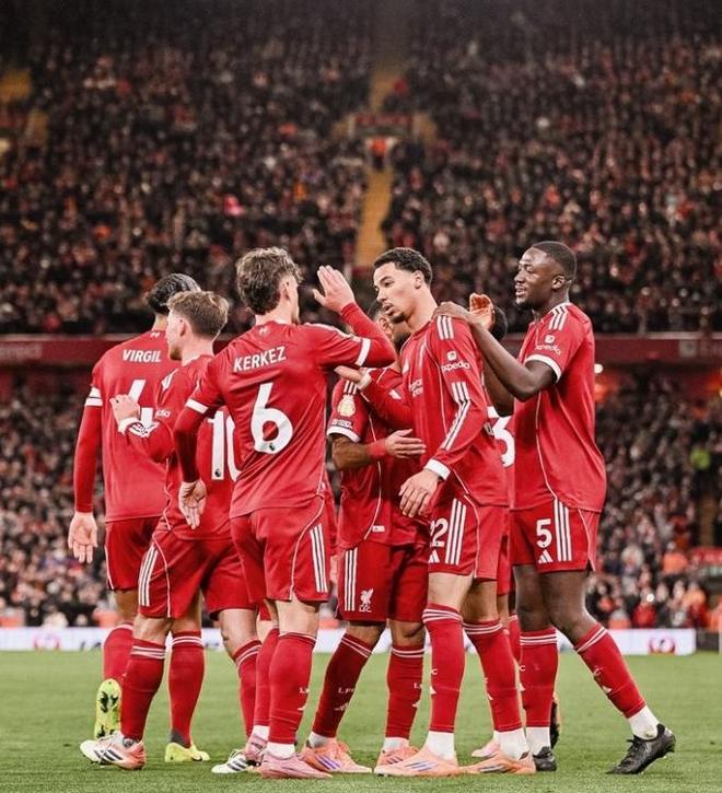 懂球帝2025年11月MVP候选出炉：姆巴佩、哈兰德领衔，莱万在列（懂球帝2025年11月MVP候选名单揭晓：姆巴佩、哈兰德领衔，莱万入围）