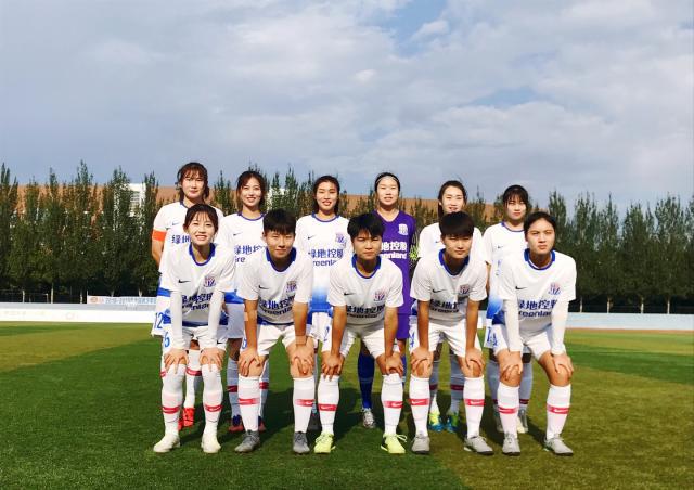 英超疯狂夜：切尔西利物浦双双翻车，11.4亿豪阵不敌升班马（英超爆冷夜：切尔西、利物浦同夜折戟，11.4亿豪阵不敌升班马）