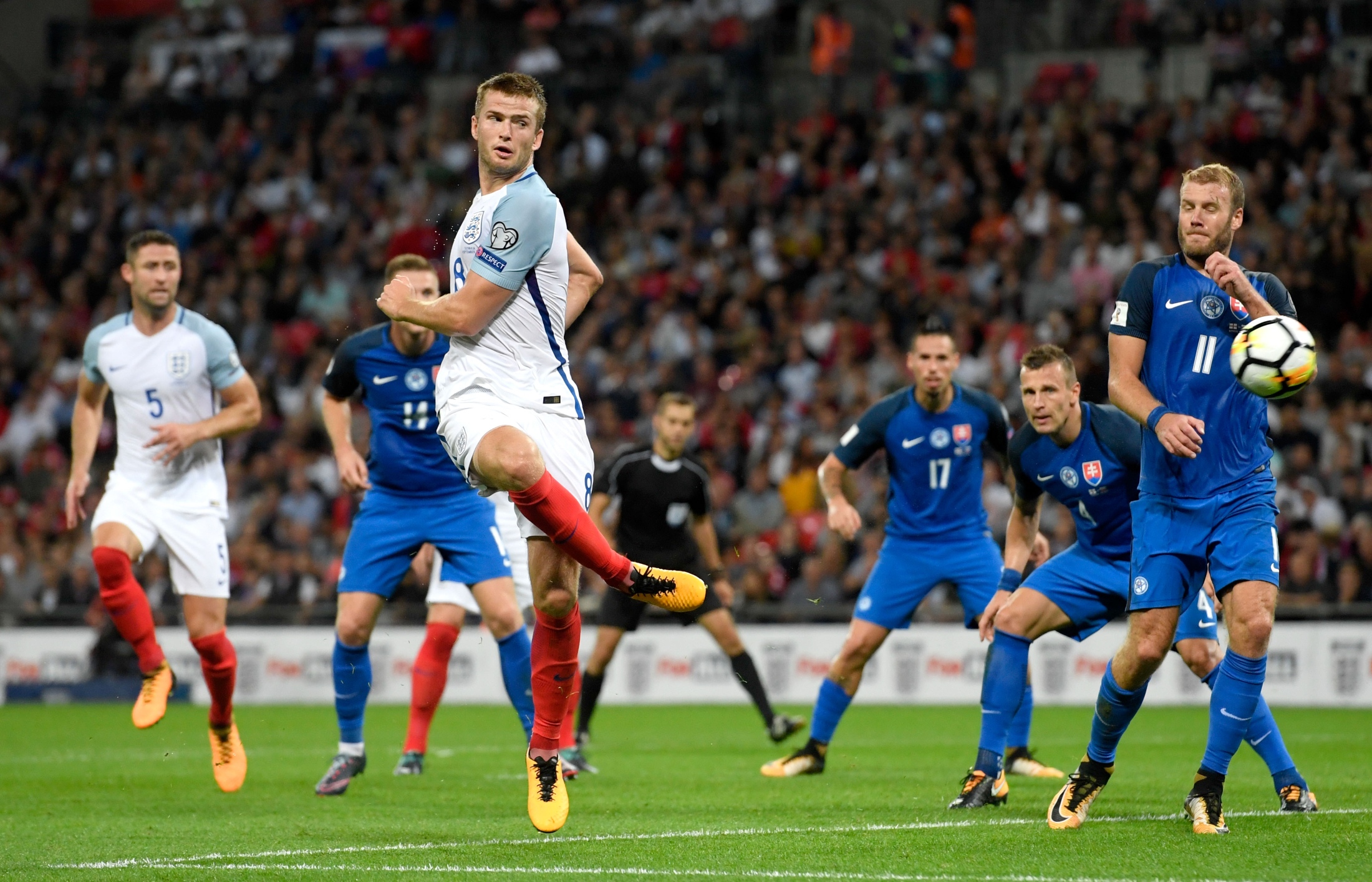 布拉沃：如果我是智利足协主席，我会毫不犹豫地聘请佩工（布拉沃：若我主政智利足协，将毫不迟疑聘请佩工）