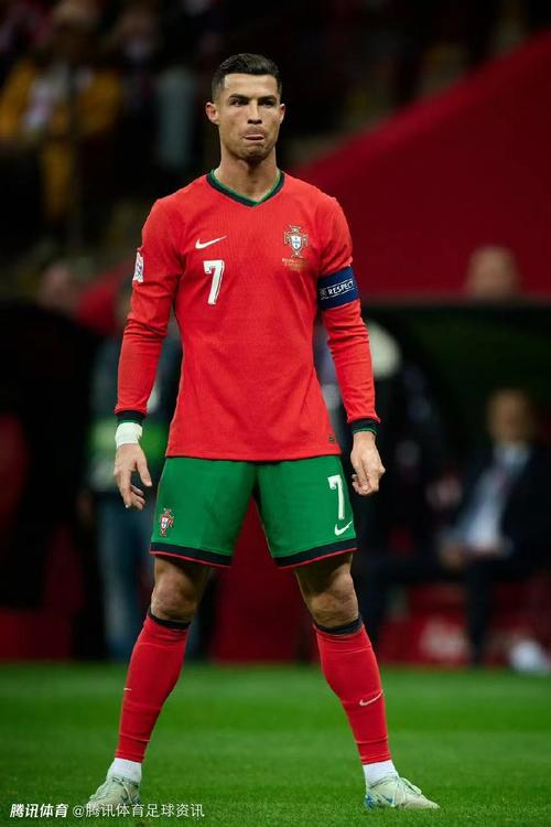 亲兄弟明算账,谁打得好谁上（兄弟归兄弟，账要算清，凭实力上场）