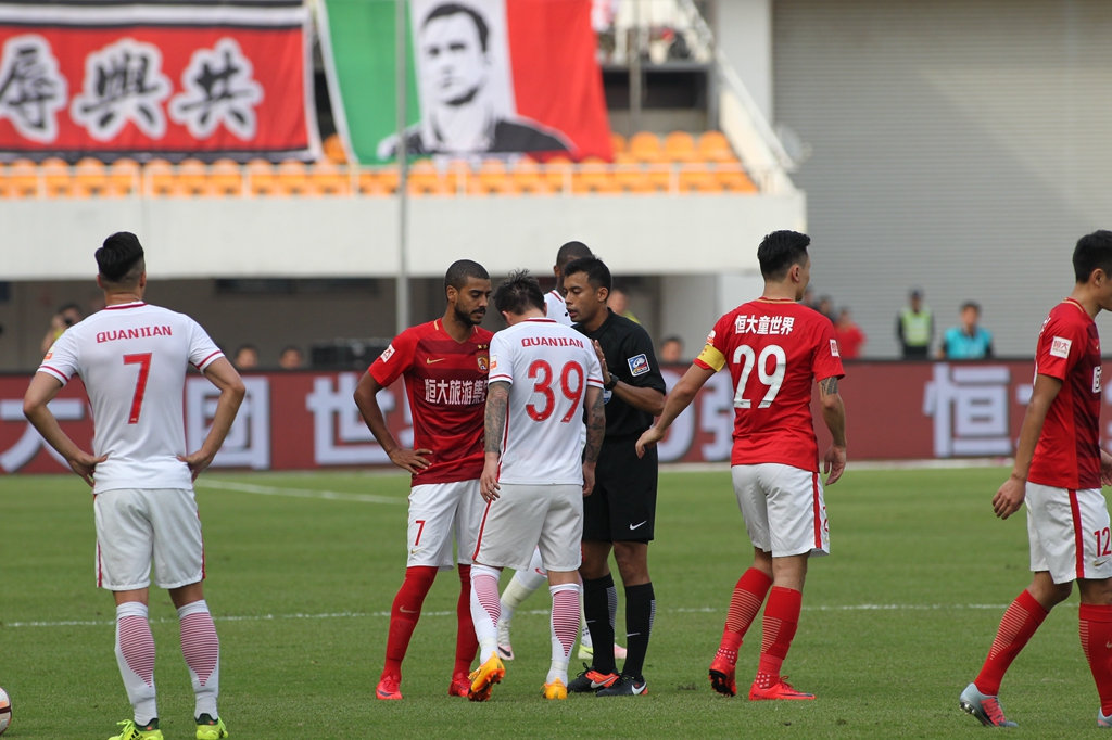 马尔基西奥玩皇马传奇二选一：C罗＞齐达内、大罗（马尔基西奥评皇马传奇：C罗力压齐达内与大罗）