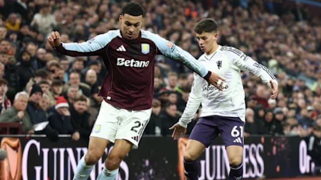 传承足球明星联赛“川辽对决”再现甲A经典，“四川雄起”唤起一代球迷记忆（传承足球明星赛“川辽对决”重现甲A风云，“四川雄起”再燃一代球迷情怀）