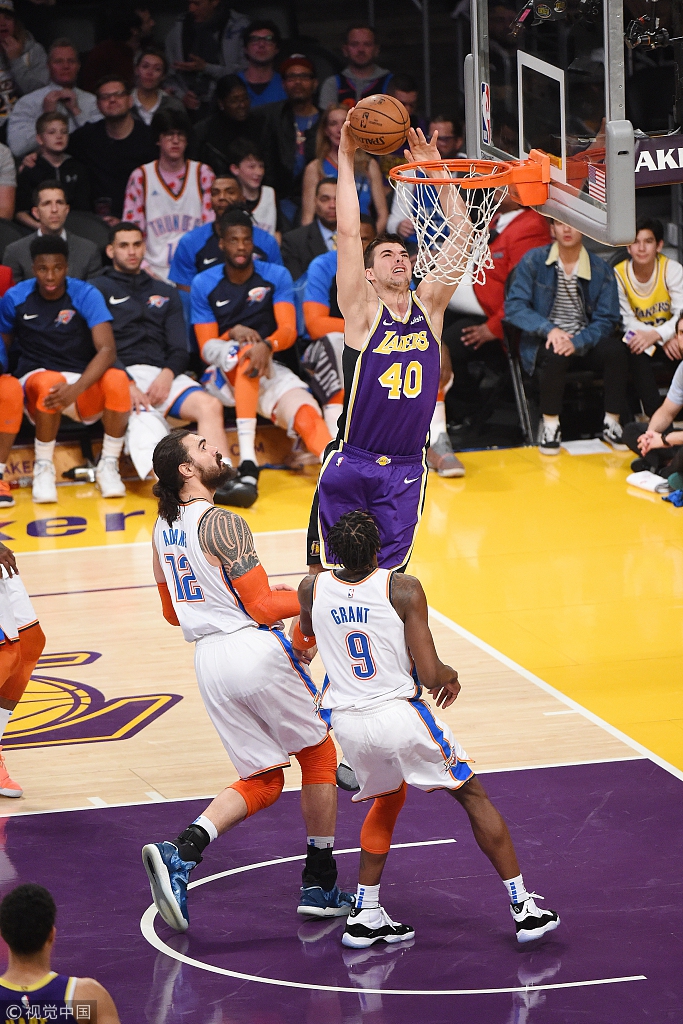 也展示了他 也展示了他